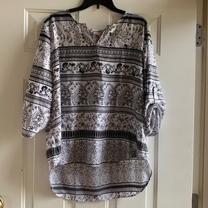 Chico's Black and White Patterned Top